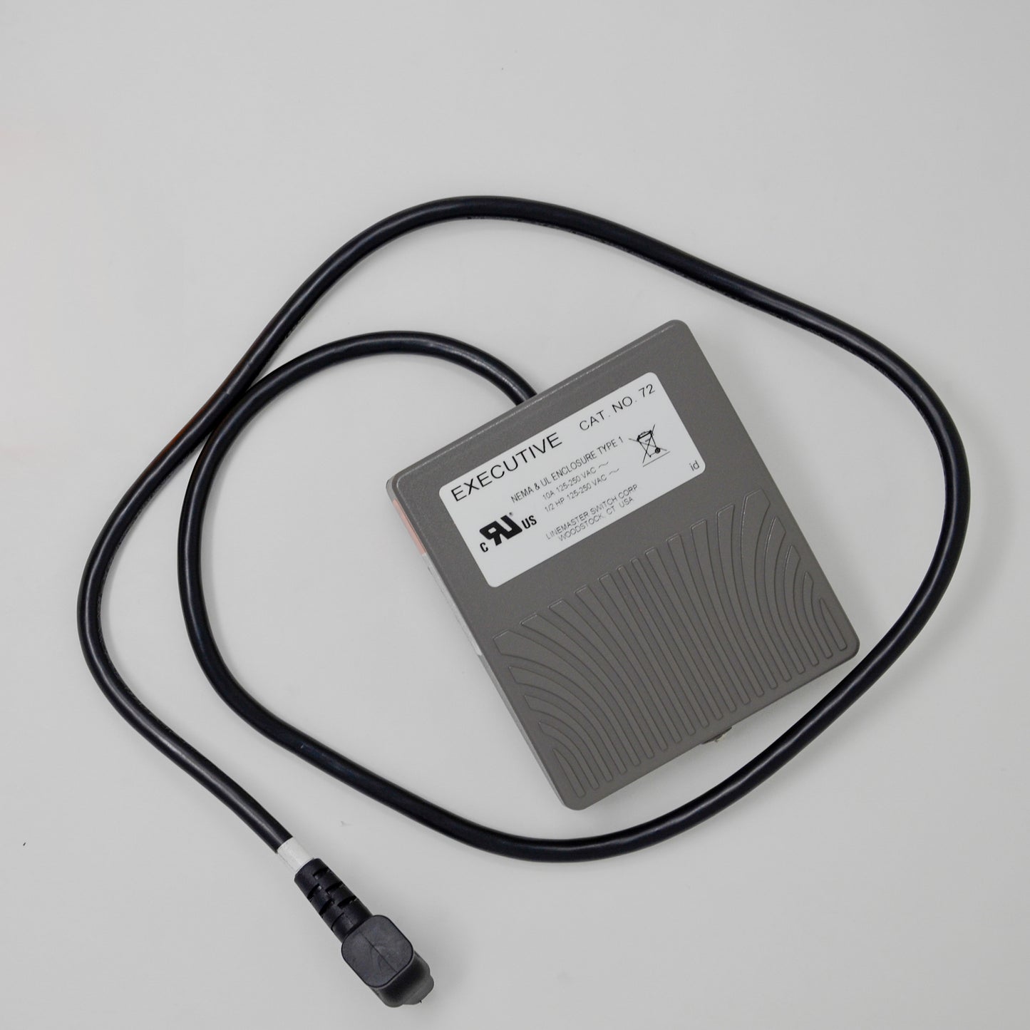 Leander Elevation Pedal - Rectangle Plug